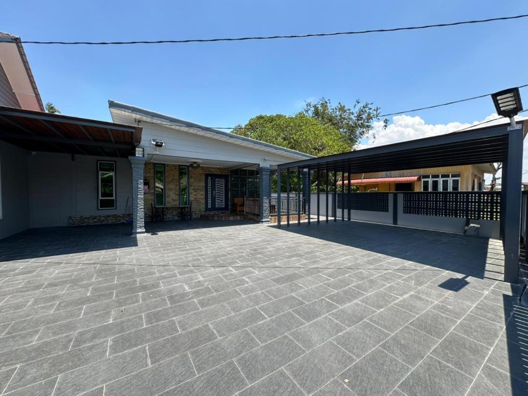 Rayyan Ashraf Homestay Kota Bharu Exterior foto